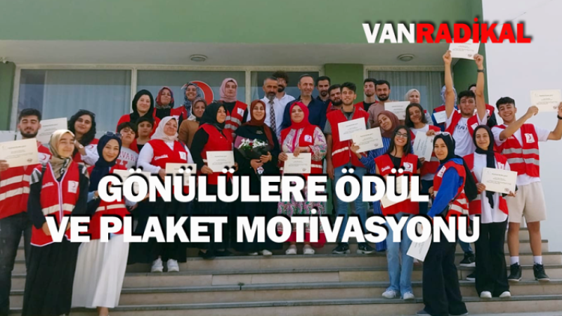 Gönüllülere ödül ve plaket motivasyonu