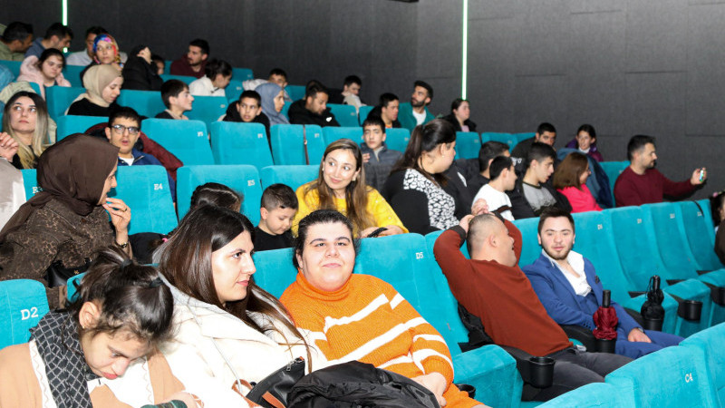 Mutlulukları Yüzlerine Yansıdı 