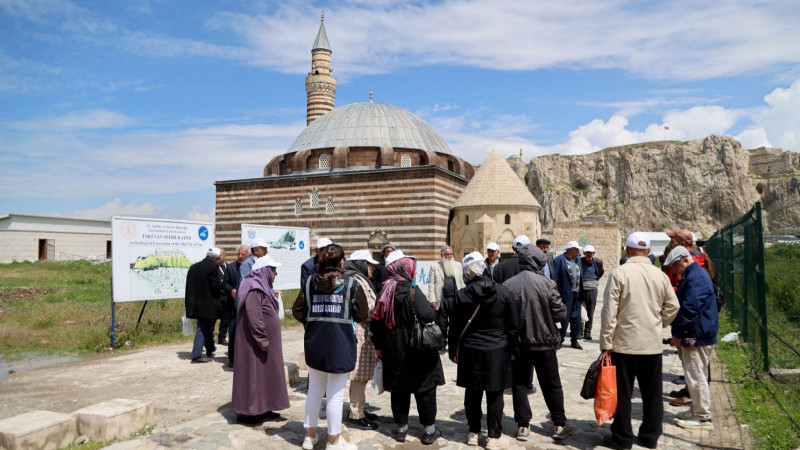 HEP BİRLİKTE YÜRÜDÜLER